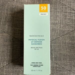 SkinCeuticals Physical Fusion UV Defense SPF 50 - Light Green
